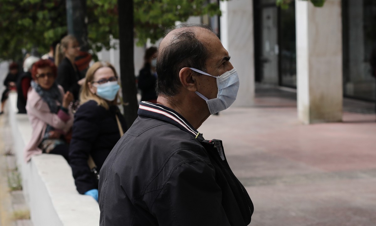 Πρόστιμο 150 ευρώ σε όσους δεν φορούν μάσκα