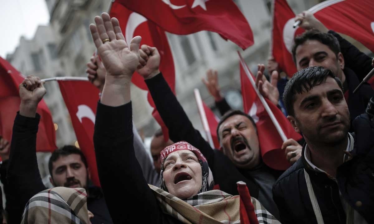 Τούρκοι: Διεκδικούν «επιστροφή» Κρήτης και 12 νησιών!