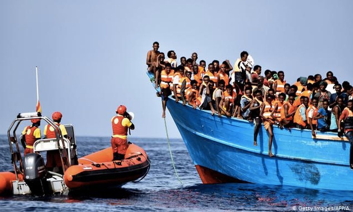 Ναυάγιο ανοιχτά της Τυνησίας – Πνίγηκαν 20 μετανάστες
