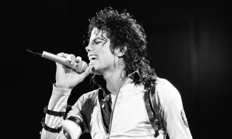 Μάικλ Τζάκσον: 11 χρόνια χωρίς τον μεγαλύτερο single artist στην ιστορία της μουσικής (vids)