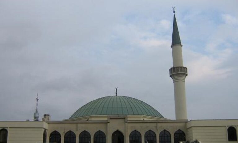 Αυστρία: Κλείνουν τουρκικά τζαμιά - Διώχνουν τους ιμάμηδες!