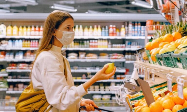 Κορονοϊός: Υποχρεωτική η μάσκα στα σούπερ μάρκετ για όλους