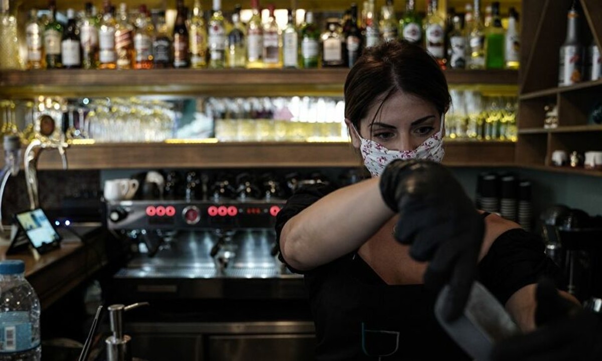 Κορονοϊός : Τι ισχύει για μπαρ και εστιατόρια σε Αττική – Τα μέτρα σε όλες τις περιοχές (vid)