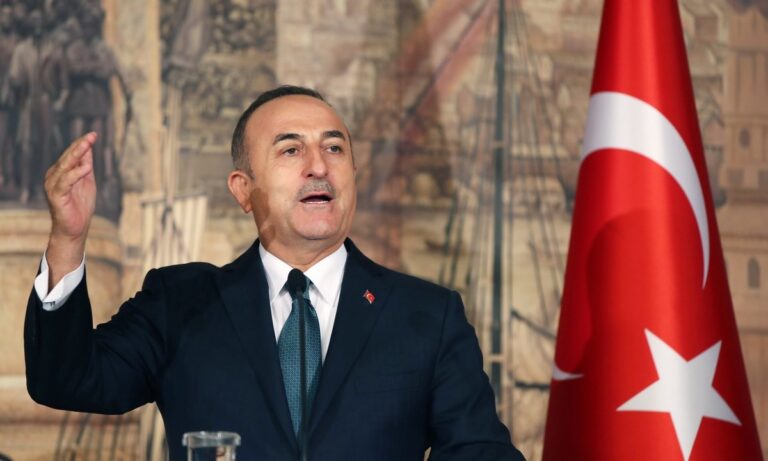 Οργή Τσαβούσογλου κατά Πελόζι: «Θα σέβεστε τον τουρκικό λαό»