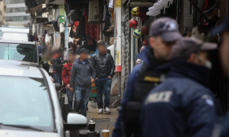 Αλλοδαποί από το κέντρο της Αθήνας τα μισά κρούσματα σε «Ευαγγελισμό» και «Σωτηρία»