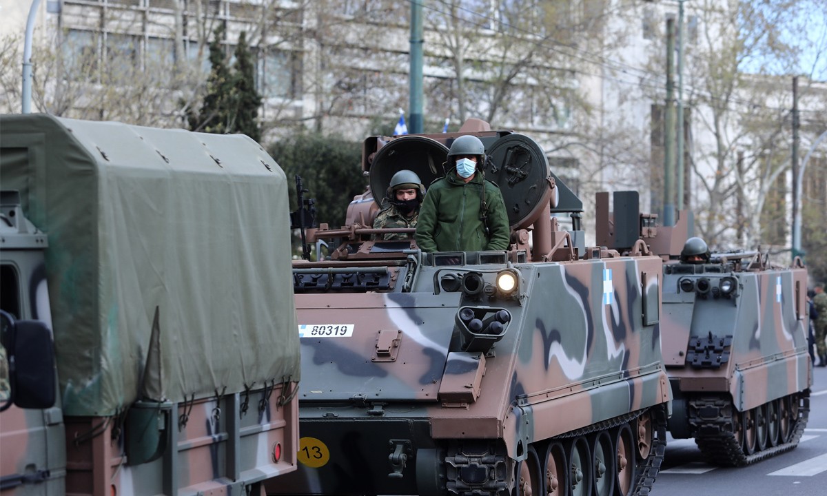 25 Μαρτίου - Ζωντανά η Στρατιωτική παρέλαση απο την Αθηνα