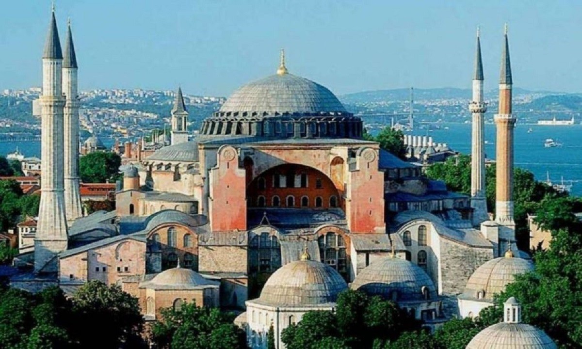 Νewsweek: Οι χριστιανοί της Τουρκίας αντιμετωπίζουν διώξεις