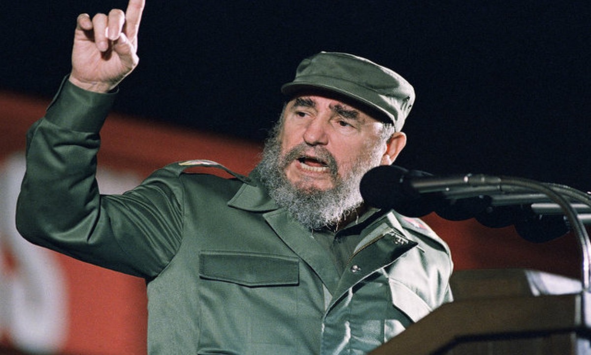 Σαν σήμερα: 10 χρόνια από την ημέρα που ο Φιντέλ Κάστρο παρέδωσε την ηγεσία της Κούβας