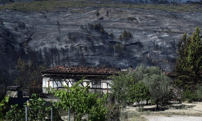 Φωτιά Κορινθία – Χαρδαλιάς: «Κάηκαν πάνω από 40.000 στρέμματα δάσους – Καταστροφές σε σπίτια»