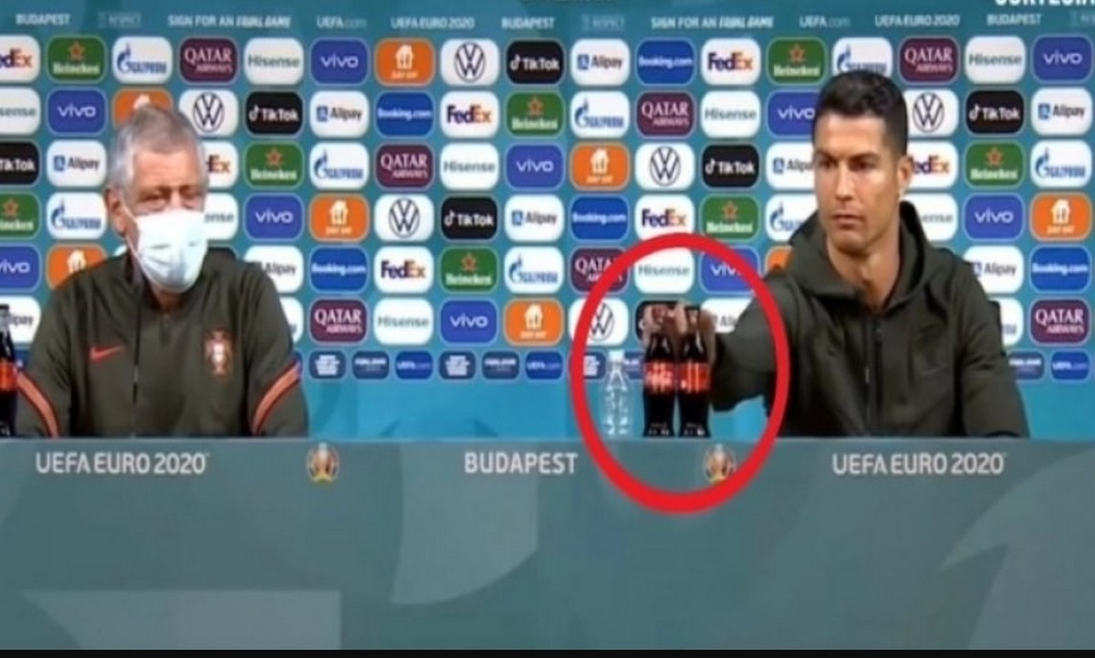 Euro 2020: Τα νεύρα του Κριστιάνο Ρονάλντο με δύο μπουκάλια Coca Cola! (video)