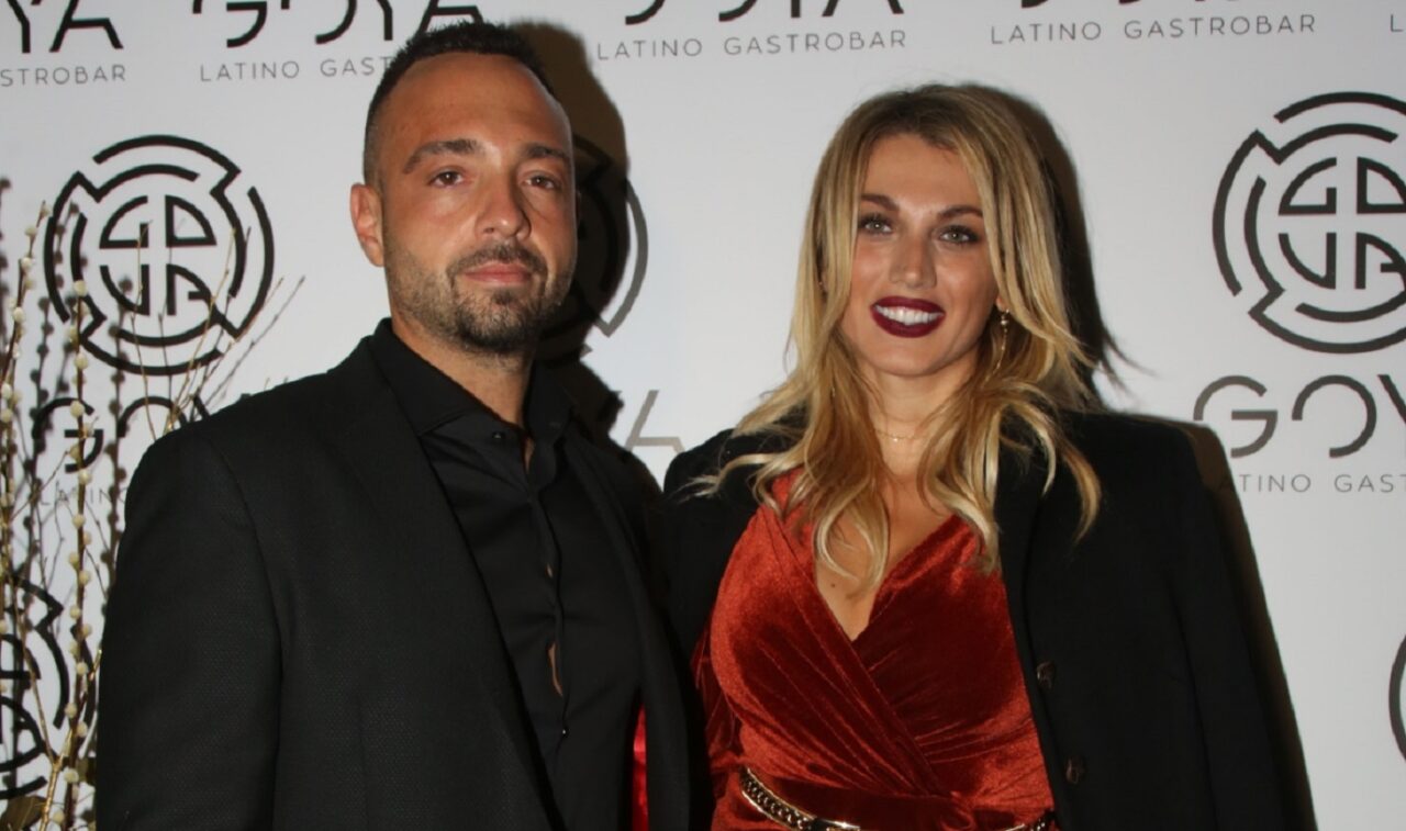 Πρόταση γάμου στην Kωνσταντίνα Σπυροπούλου φέρεται να ετοιμάζει ο σύντροφός της,Βασίλης Σταθοκωστόπουλος.