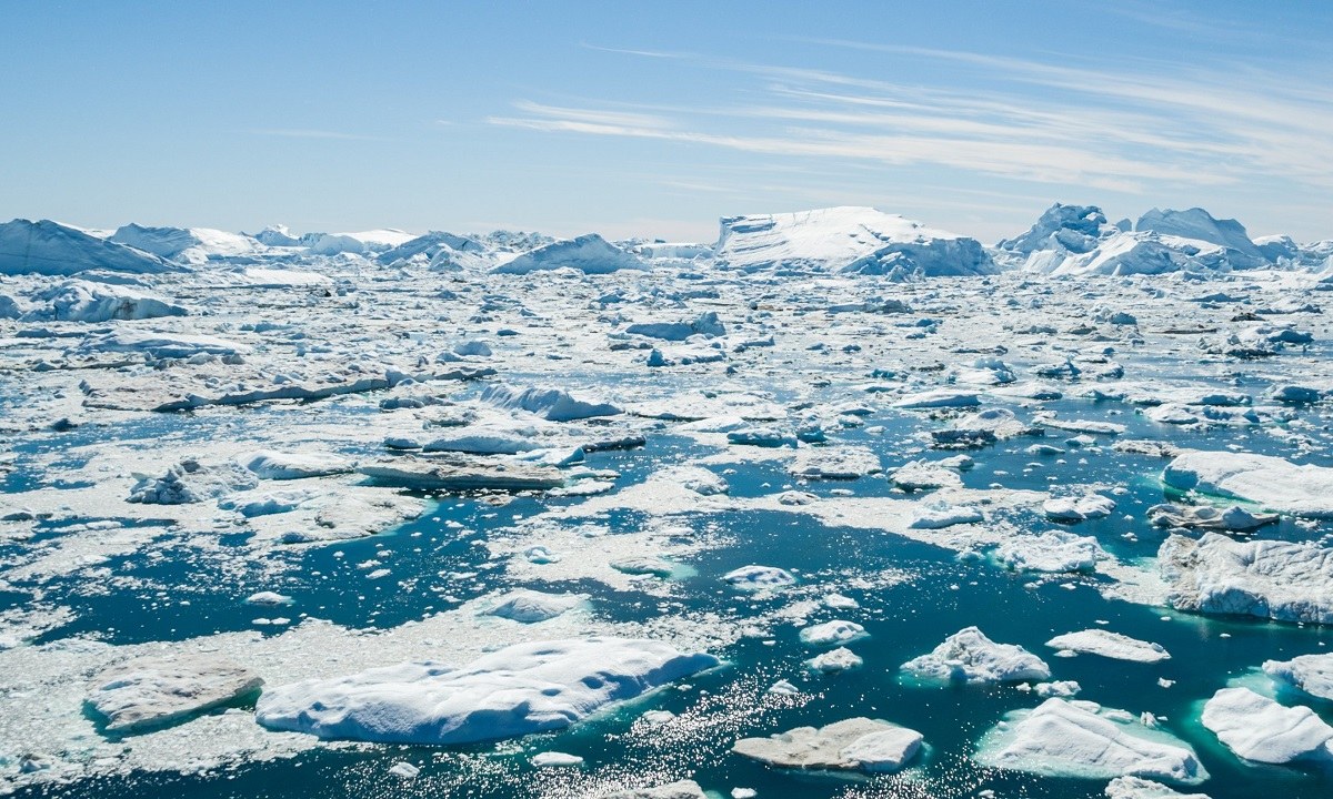 Κλιματική αλλαγή: Συναγερμός στη Γροιλανδία – Λιώνουν οι πάγοι!