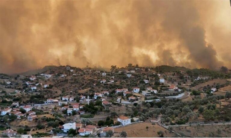 Τουρκία: Γελάνε οι Τούρκοι με τα τουρκικά πυροσβεστικά - Δείτε με τι σβήνουν τις φωτιές