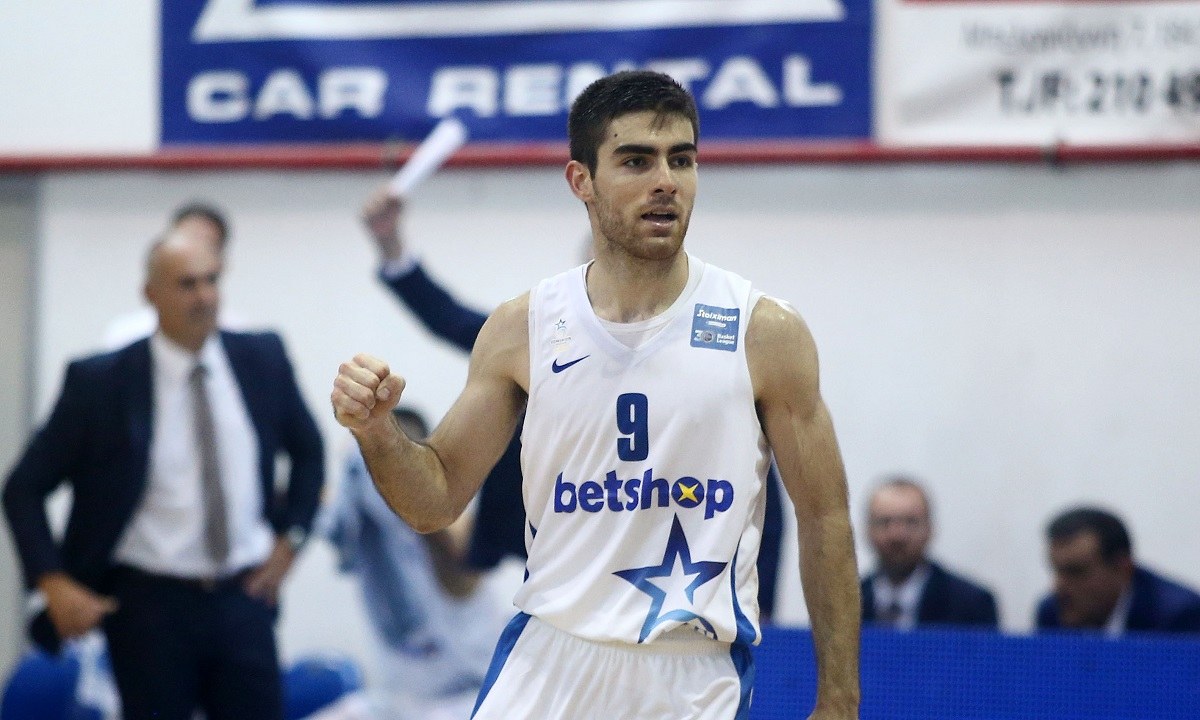 Την πρώτη του νίκη στην Basket League πέτυχε ο Ιωνικός αφού επικράτησε 93-87 στην παράταση (77-77) του Άρη. Μορφή ο Ιωσήφ Κολοβέρος