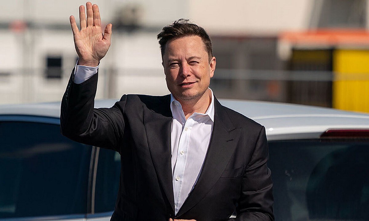 Ο Elon Musk, είναι πολύ πιθανό σύντομα να είναι ο πρώτος τρισεκατομμυριούχος, σύμφωνα με σχετική έρευνα.