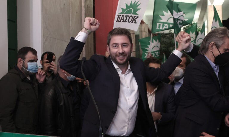Κόκκινος συναγερμός στο ΣΥΡΙΖΑ - Ο Νίκος Ανδρουλάκης αλλάζει τις ισορροπίες
