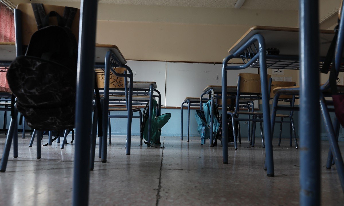 Κορονοϊός: Λουκέτο στα σχολεία μέχρι να πέσουν τα κρούσματα η εισήγηση Τζανάκη - Πότε θα ανοίξουν