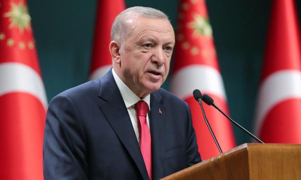 O Ερντογάν ανακοίνωσε ότι το 4ο τουρκικό γεωτρύπανο θα κινηθεί σε θαλάσσιες περιοχές της Τουρκίας, όμως απέφυγε να τις κατονομάσει.