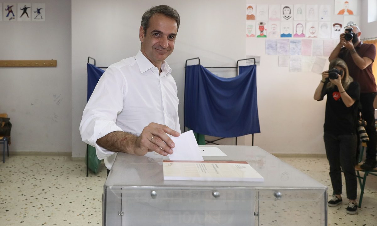 Εκλογές 2023: Σενάρια για κάλπες 21 Μαΐου και 2 Ιουλίου - Οι λόγοι που εξετάζει η Κυβέρνηση και ο Πρωθυπουργός Κυριάκος Μητσοτάκης.