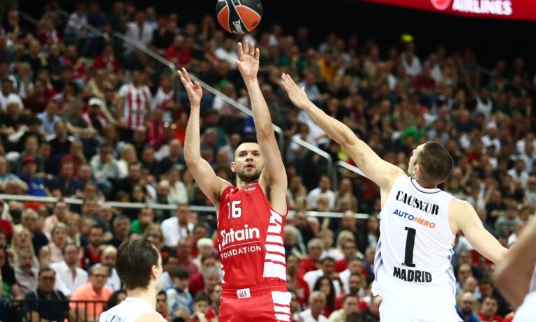 Ο Κώστας Νικολακόπουλος αναφέρθηκε στην απώλεια της Euroleague για τον Ολυμπιακό, η οποία διαμόρφωσε ένα στενάχωρο κλίμα