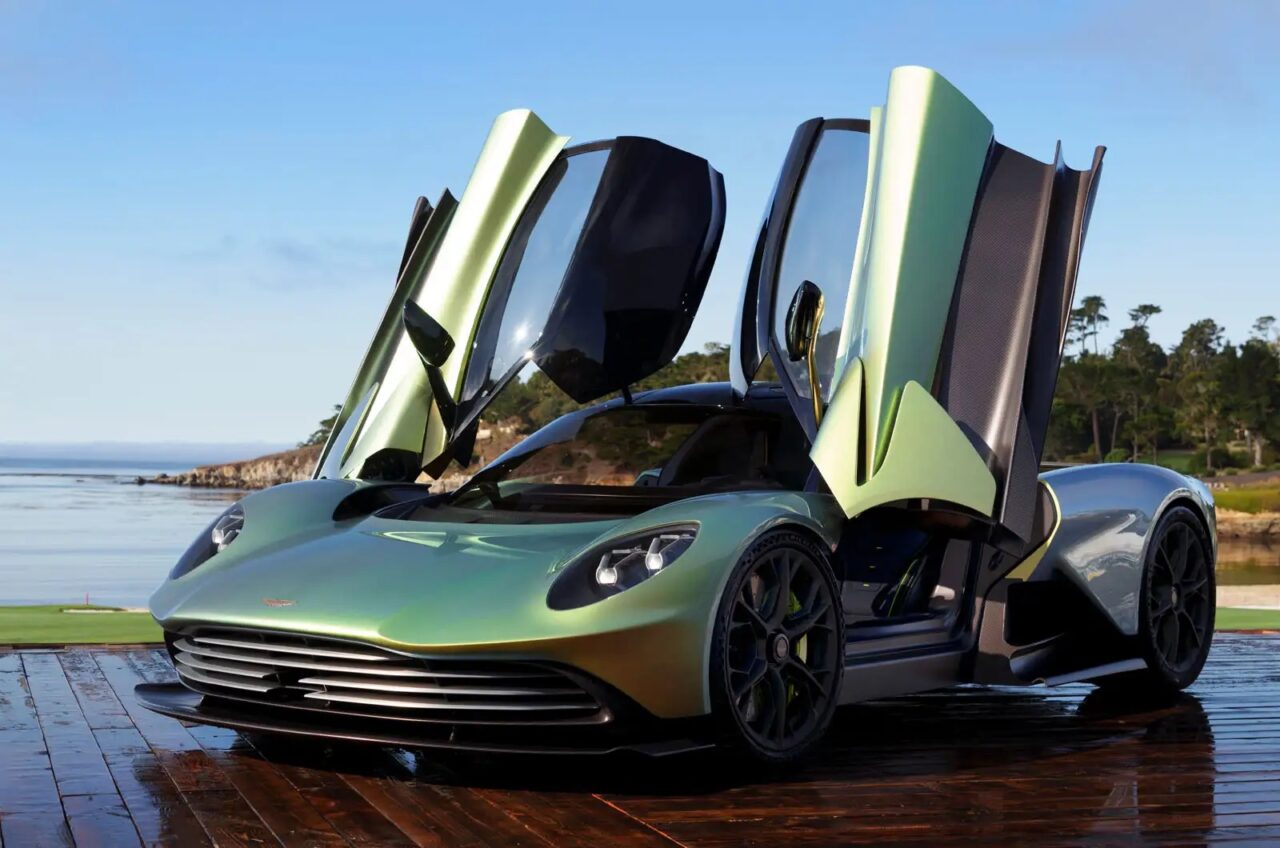 aston_martin_valhalla_selection-ta-akrivotera-autokinita-ston-kosmo