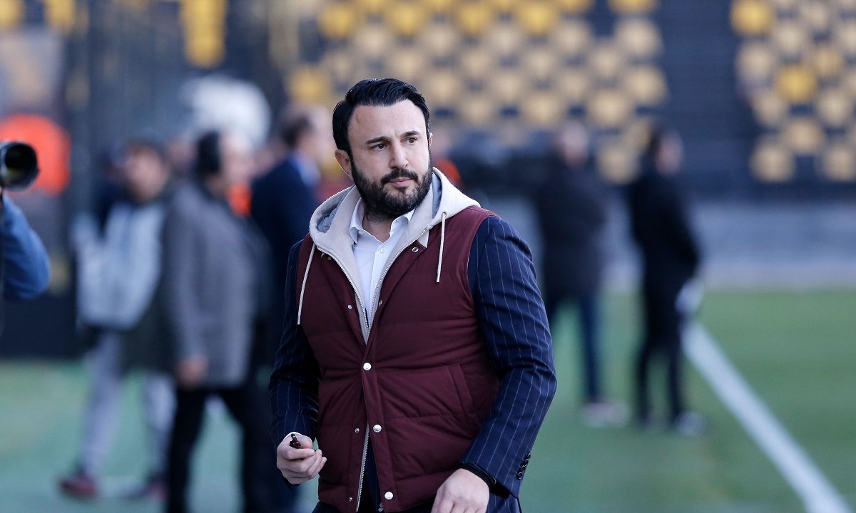 Μέσα στα νεύρα ήταν ο Θόδωρος Καρυπίδης, μετά την ήττα που δέχτηκε ο Άρης από τον ΟΦΗ εκτός έδρας, στην πρεμιέρα του στη Super League 1.