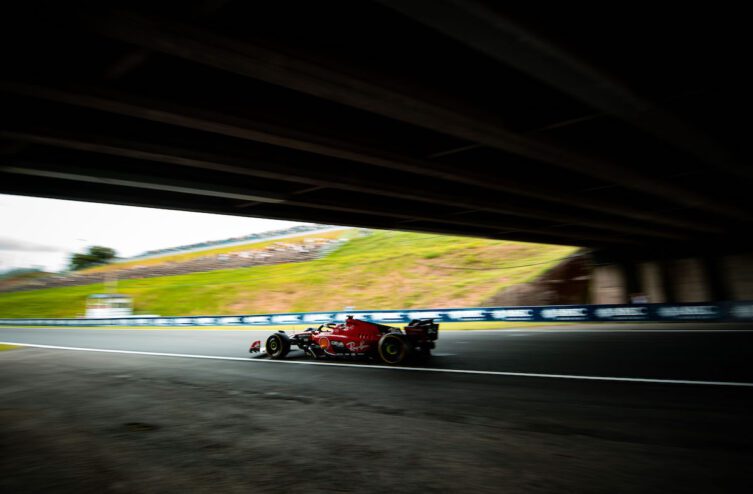 Carlos-Sainz-Ferrari-pilot-monothesio-ferrari-driver-f1-formula-one-gp