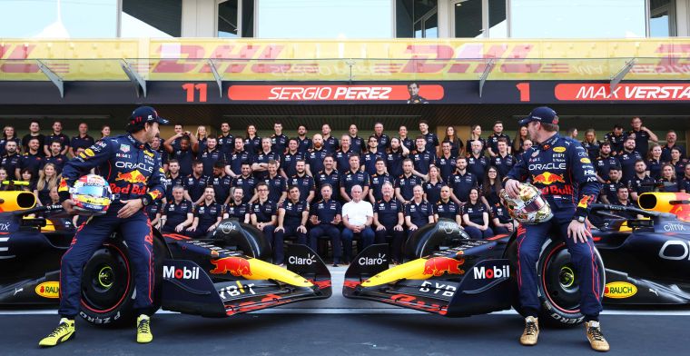Red-Bull-f1-formula-one-aititi-omada-kalyteri-nikites-10-nikes-verstappen-perez