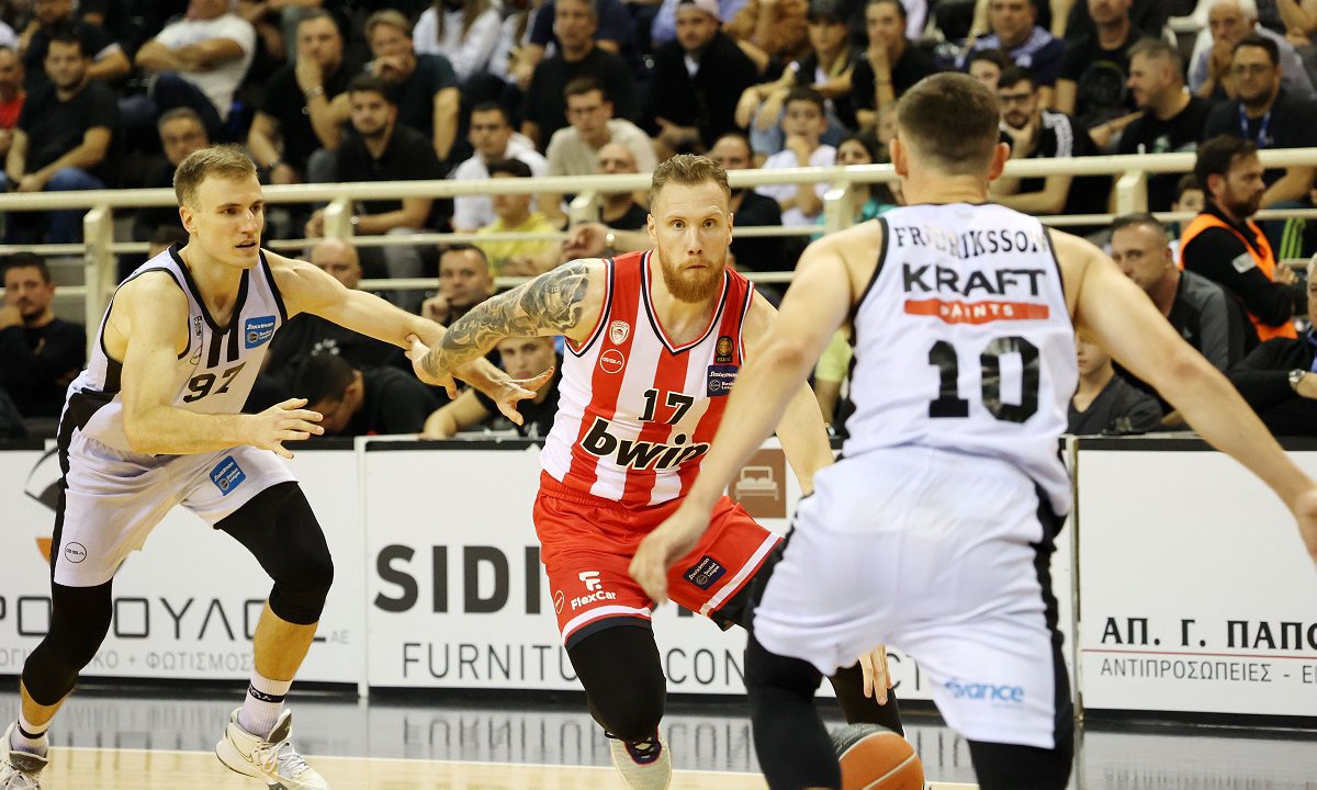 Ο Ολυμπιακός κέρδισε τον ΠΑΟΚ στην Πυλαία με 77-63 για την 5η αγωνιστική της Basket League, με τον Μπραζντέικις να πετυχαίνει 14 πόντους.