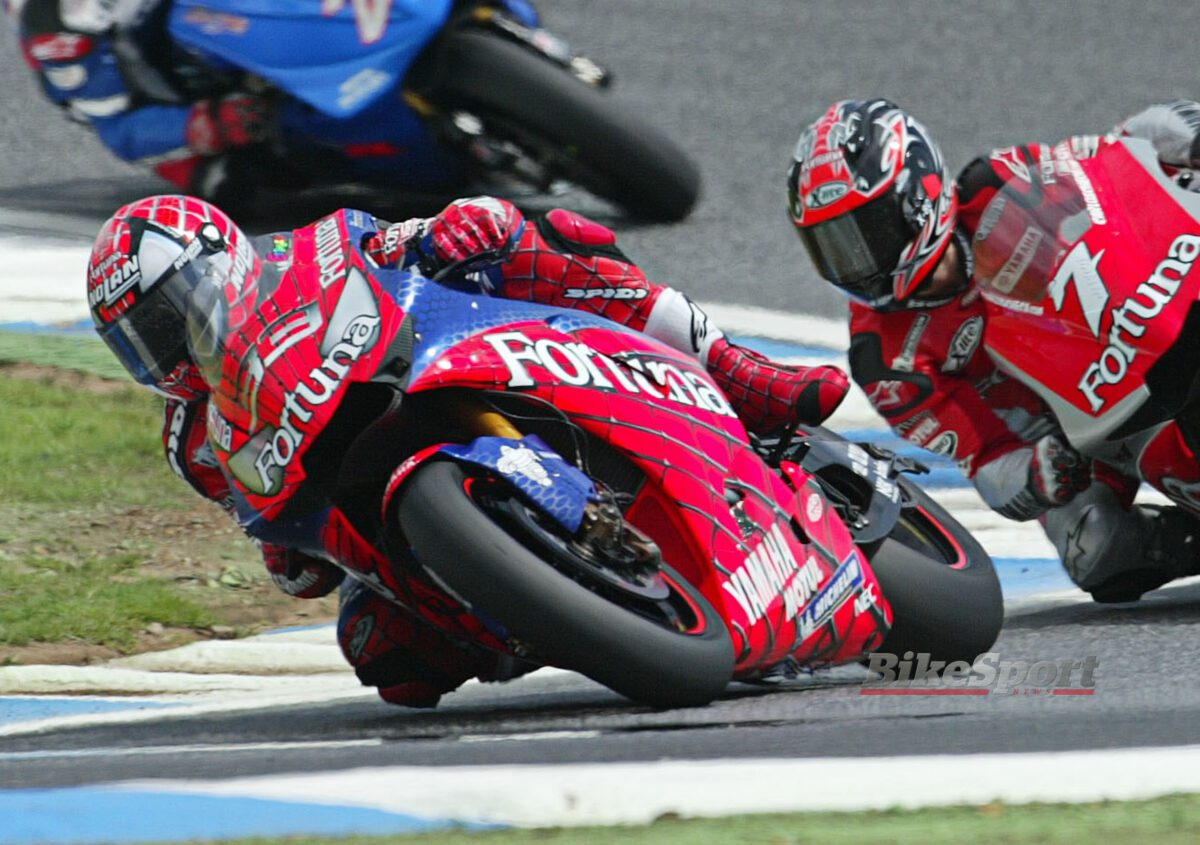Marco-Melandri-Tech-3-Racing-Yamaha-2004-Portuguese-MotoGP-Estoril-action-Gold-Goose