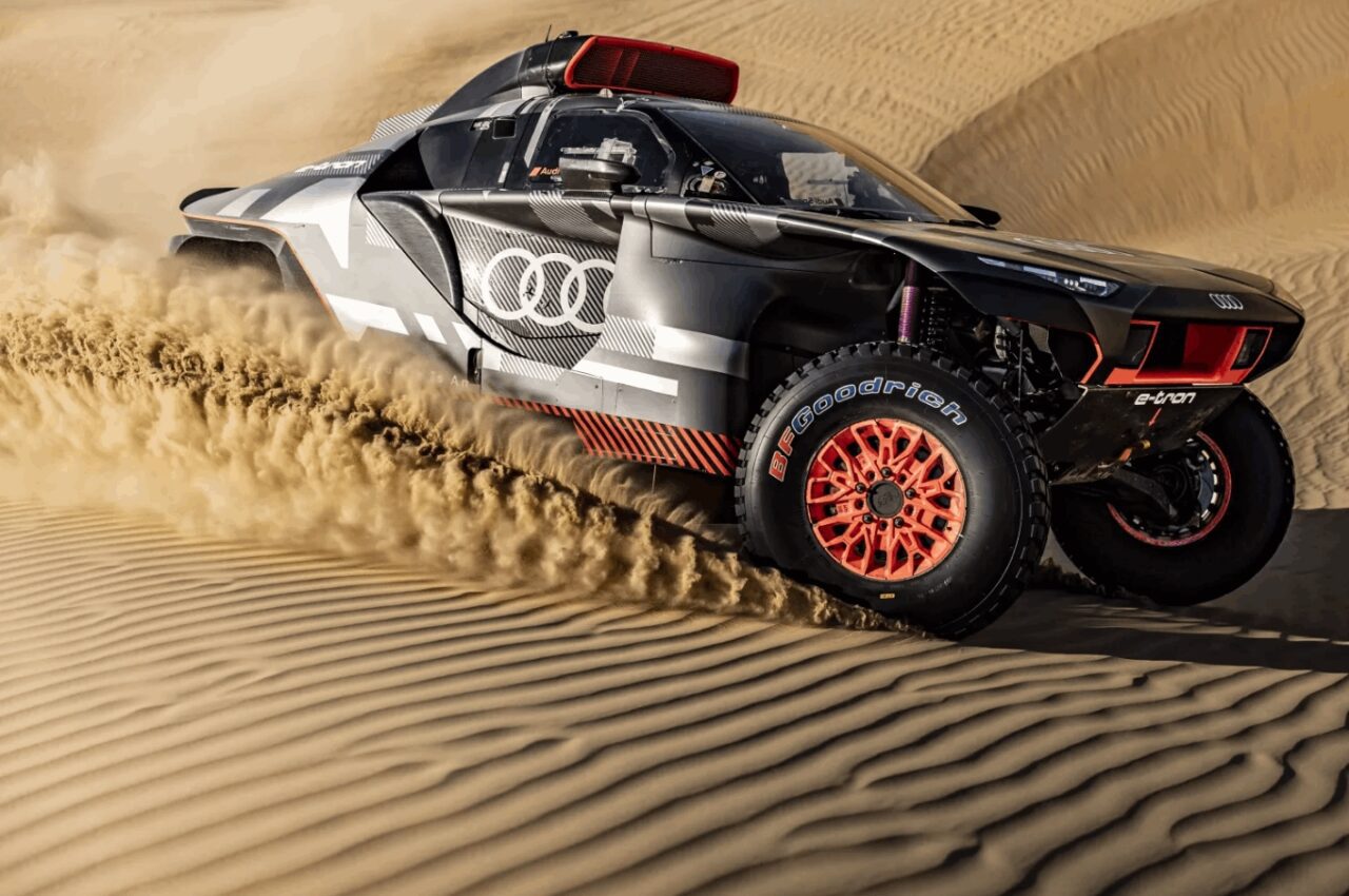 Rally-Dakar-2024-Audi-RS-Q-e-tron-Stephane-Peterhansel