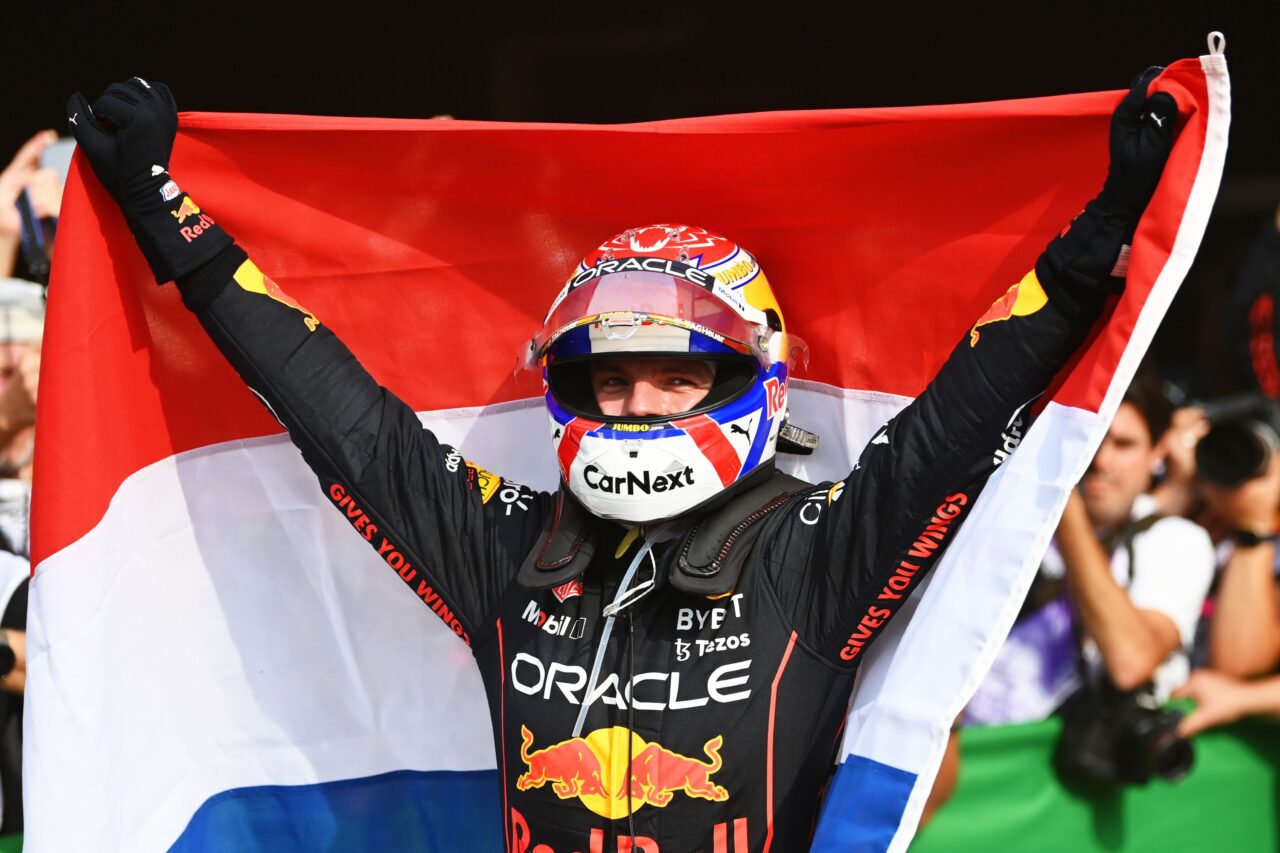 formoula1-2023-formula-1-2023-max-verstappen-holland-ethnikos-imnos-champion-19-nikes-