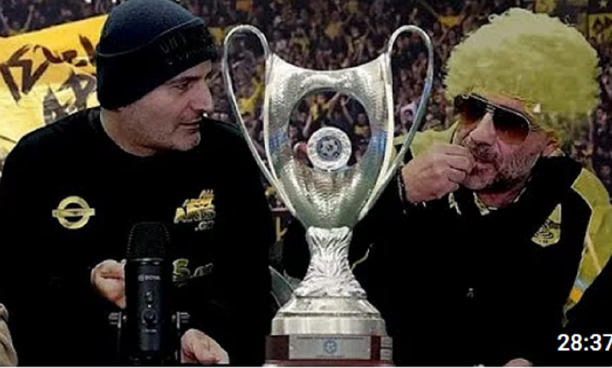 Μαρμίτα: Με κίτρινη περούκα και τούρτα εμφανίστηκε ο Νίκος «Μπουγάτσας» μετά την πρόκριση του Άρη στον τελικό Κυπέλλου.