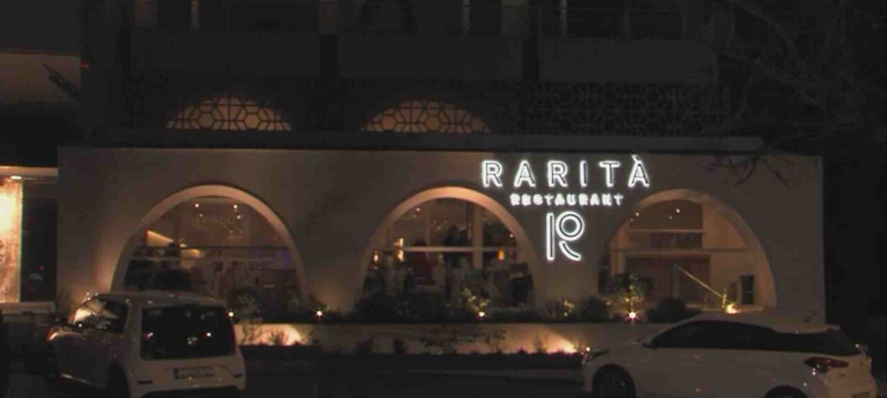 Rarita σημαίνει σπανιότητα , επομένως ένας χώρος που φέρει αυτό το όνομα θα πρέπει να είναι κάτι πρωτότυπο και μοναδικό, κάτι σπάνιο. 