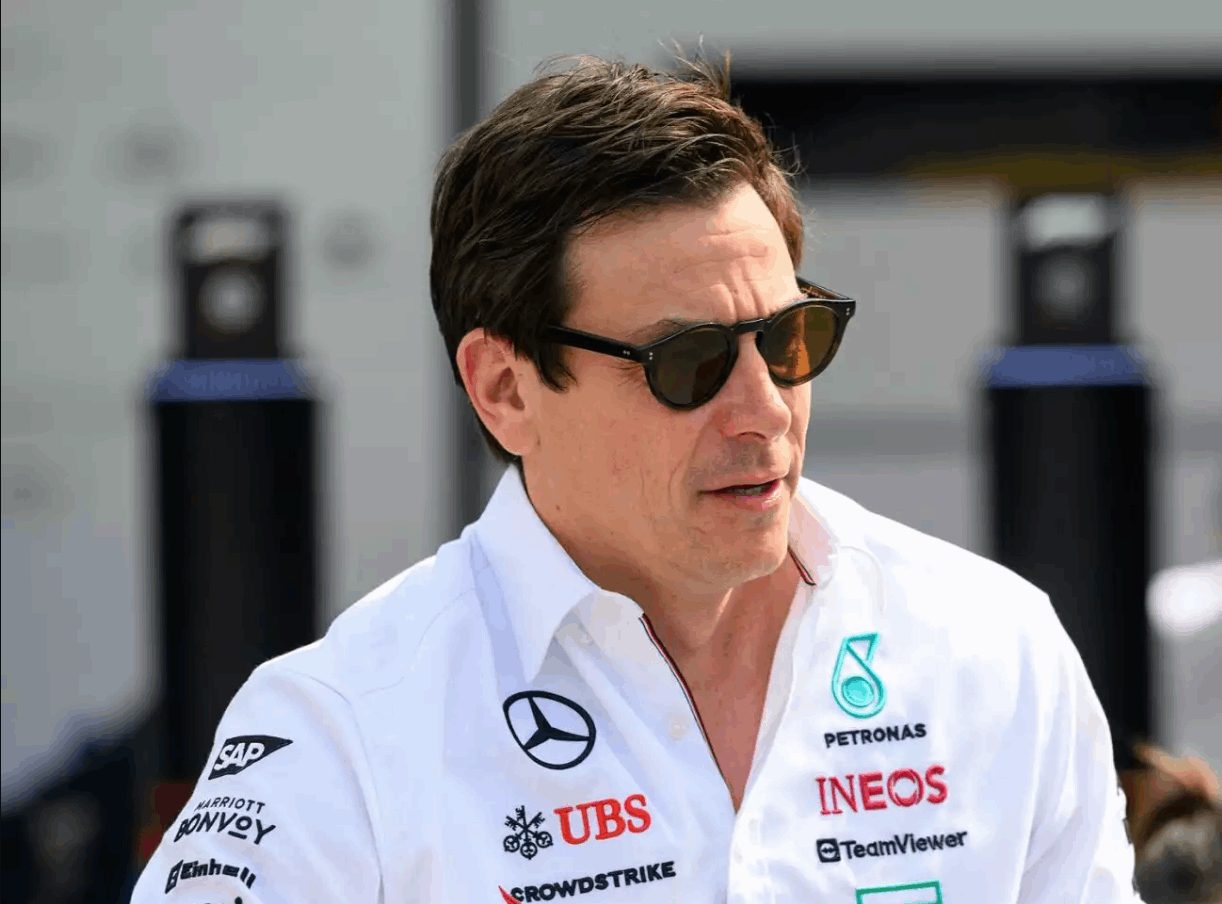 Κυνήγησε πάνω από 200 υπαλλήλους της Mercedes F1; Ο Γουλφ αντικρούει τον Χόρνερ