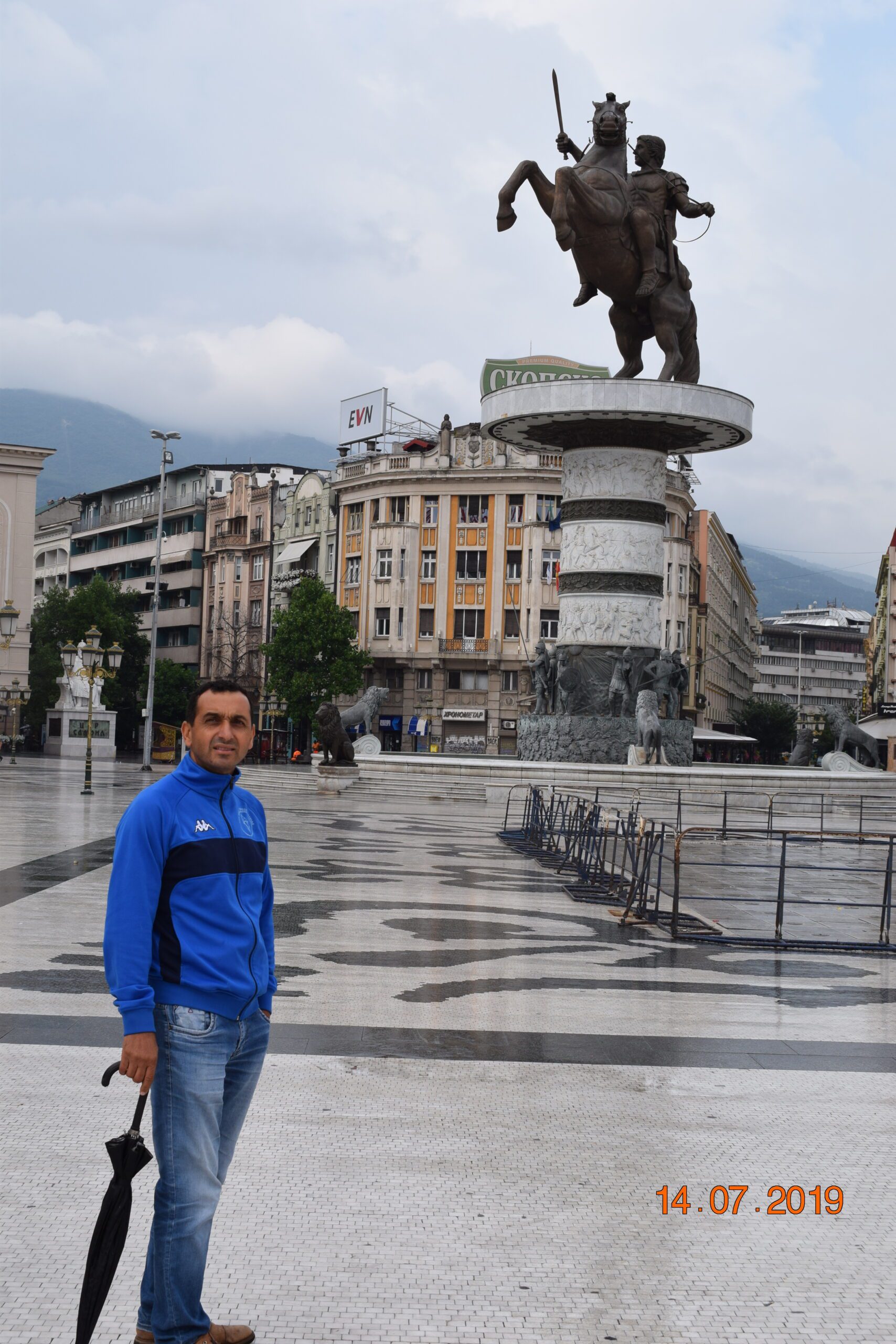 Σκόπια: Έπεσαν οι μάσκες πίσω από την βιτρίνα της κατάπτυστης Συμφωνίας των Πρεσπών – Ο εθνικιστικός αλυτρωτισμός που ποτέ δεν έσβησε αλλά θεριεύει μέρα με τα μέρα
