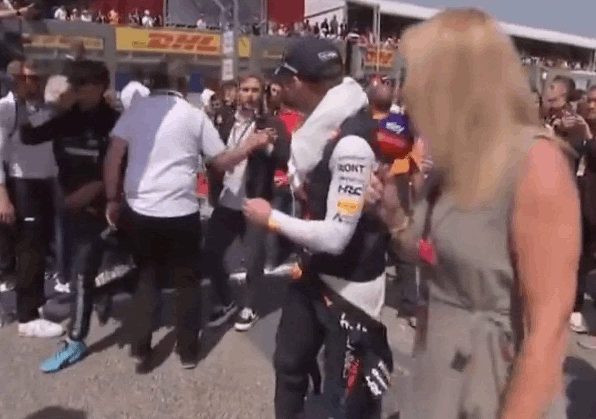 Έβγαλαν σηκωτό τηλεοπτικό δημοσιογράφο της F1 που έπαιρνε συνέντευξη στον Verstappen-Video