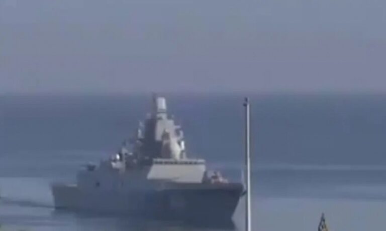 Ρωσία: Ο Πούτιν έστειλε την οπλισμένη με υπερηχητικούς πυραύλους Zircon ρωσική φρεγάτα Admiral Gorshkov μόλις 180 χιλιόμετρα από τις ακτές των ΗΠΑ