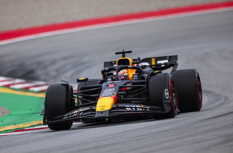 Ισπανικό Grand Prix F1: Κερδίζει ατάραχος ο Max Verstappen , o Hamilton στο βάθρο
