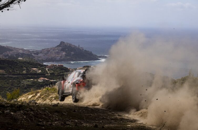 WRC Σαρδηνίας: Ο Τανάκ κερδίζει το Ράλι της Σαρδηνίας στο Power Stage, ο Ogier χάνει με δύο δέκατα!