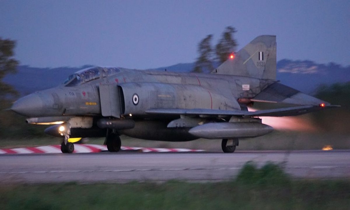 Ψυχρολουσία για την Τουρκία: «Καμία τύχη επιβίωσης τα τουρκικά F-16 σε ενδεχόμενη μάχη με τα ελληνικά Rafale!», εξήγησε ο αντιπτέραρχος.