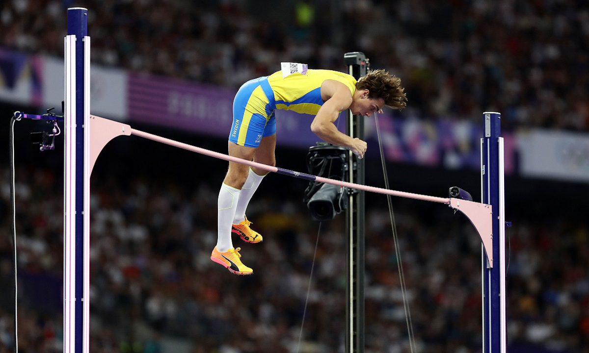 Ολυμπιακοί Αγώνες 2024: ΑΣΥΛΛΗΠΤΟΣ Ντουπλάντις, «πέταξε» στα 6,25 μέτρα και έσπασε ξανά το παγκόσμιο ρεκόρ στο επί κοντώ!