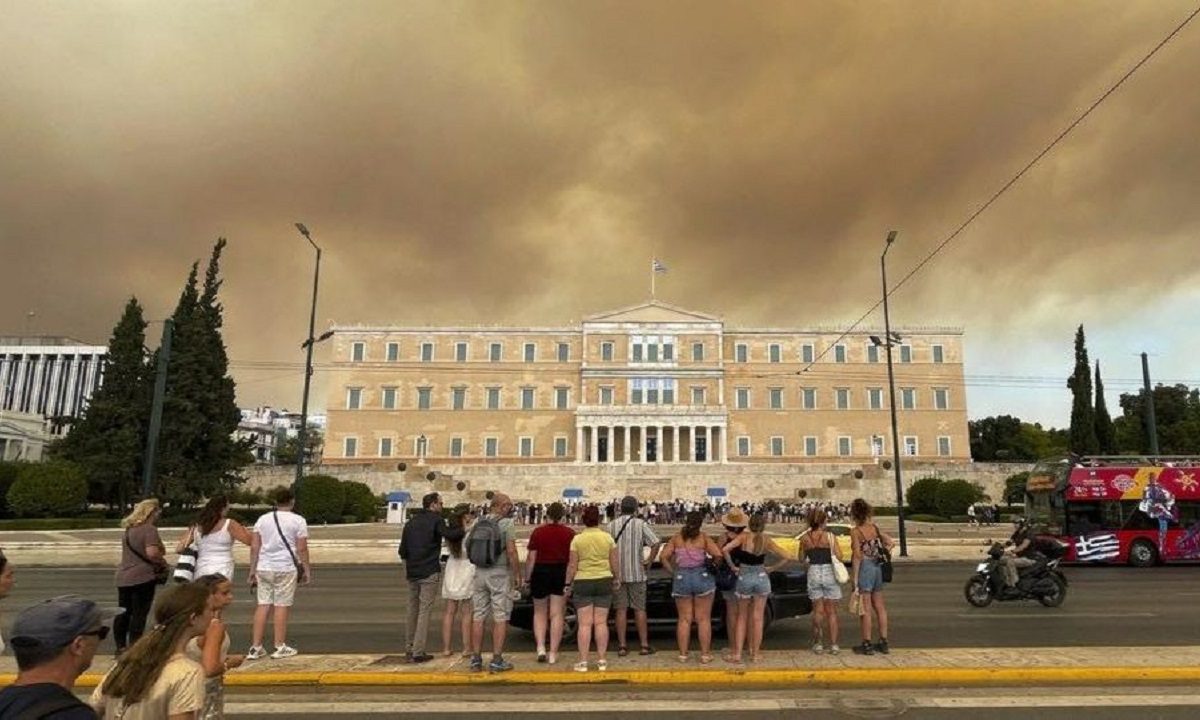 Φοίβος Δεληβοριάς σε ανάρτηση καταπέλτη: Ανίκανη η κυβέρνηση, γελοία η αντιπολίτευση