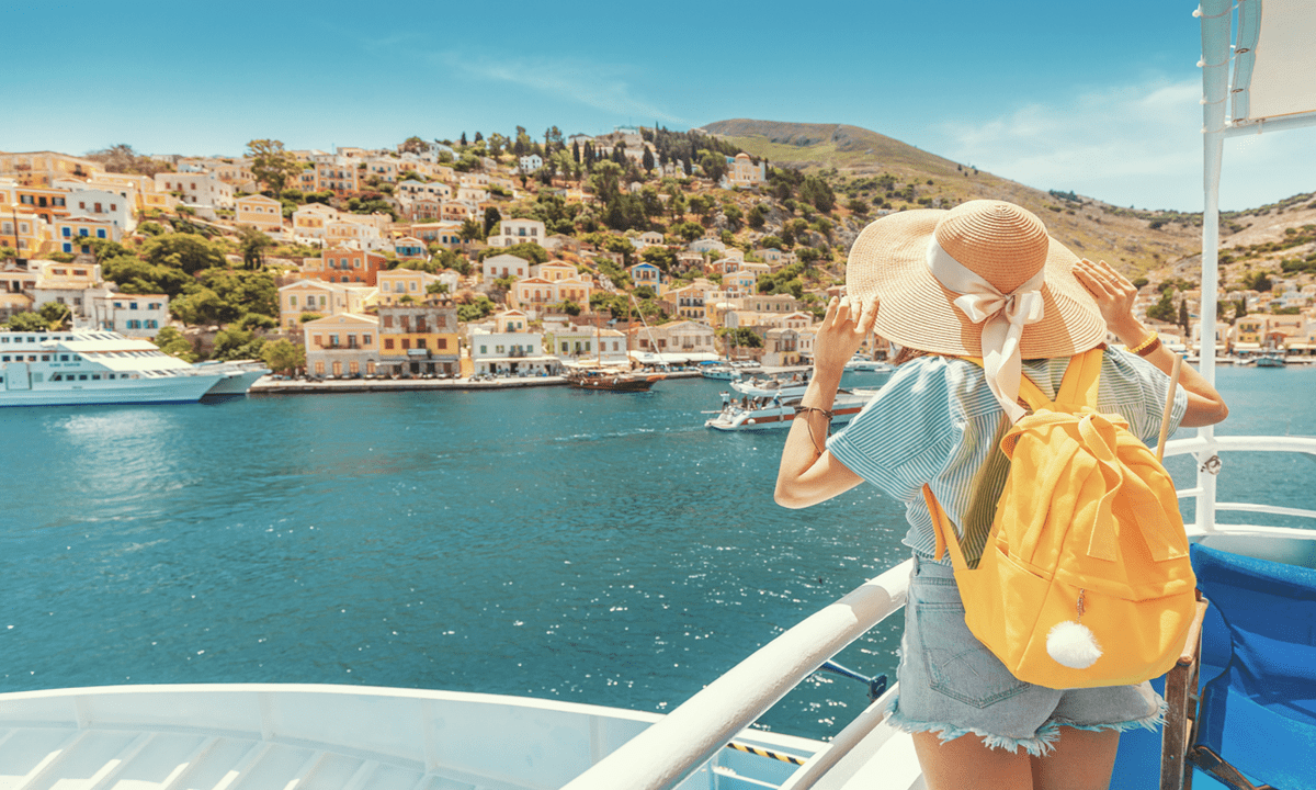 Τα Καλύτερα Ακτοπλοϊκά Δρομολόγια για Island Hoping στα Ελληνικά Νησιά