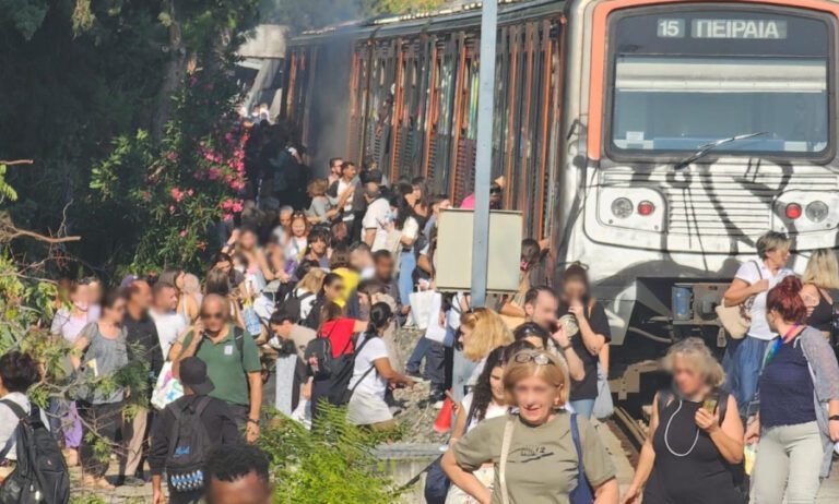 Φωτιά στον ΗΣΑΠ: Θα είχαμε τραγωδία αν δεν ενεργούσαν σωστά οι επιβάτες – «Πάμε και όπου βγει» με ακαθάριστες ράγες και ασφάλεια για κλάματα