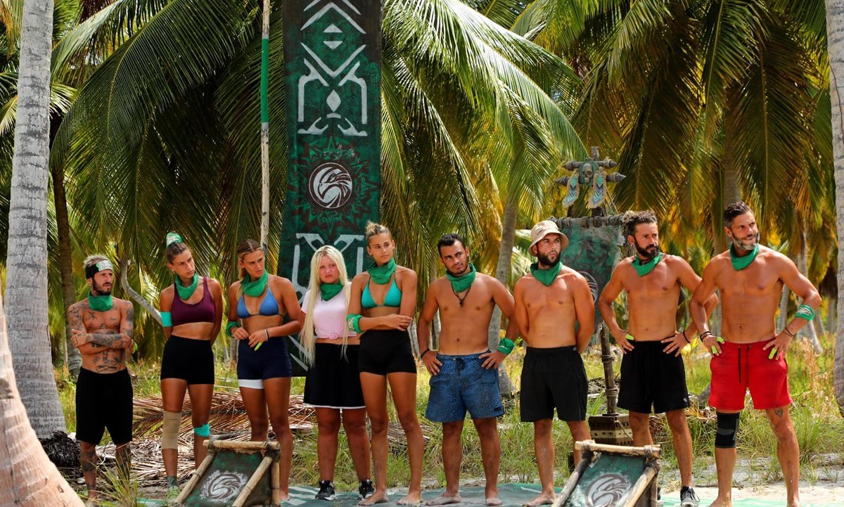 Survivor: Ραγδαίες είναι οι εξελίξεις στο ριάλιτι επιβίωσης του ΣΚΑΪ μετά από τις εντάσεις που δημιουργήθηκαν ανάμεσα στις δυο ομάδες.